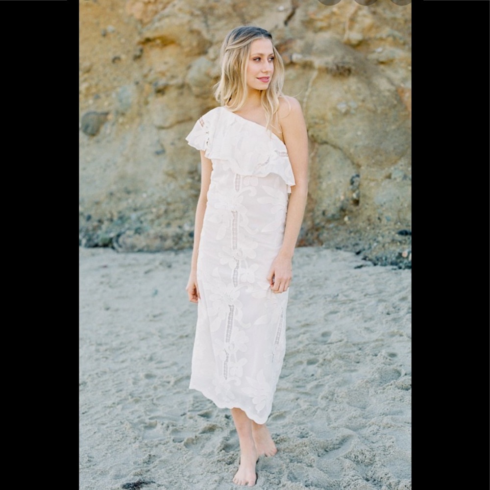 Plum Pretty Sugar One Shoulder White Dress